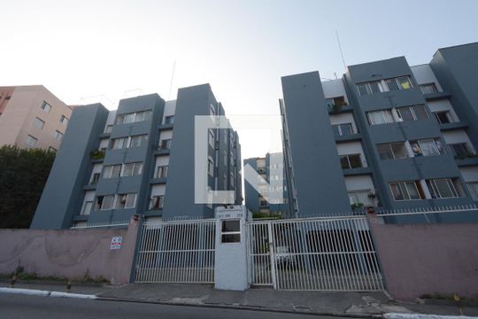 Fachada e portaria de apartamento para alugar com 2 quartos, 60m² em Jardim Ubirajara (zona Sul), São Paulo