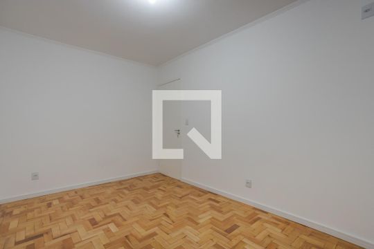 Quarto 2 de apartamento para alugar com 2 quartos, 56m² em Jardim Lindóia, Porto Alegre