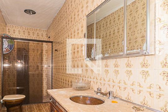 Banheiro de casa à venda com 2 quartos, 80m² em Vila Constança, São Paulo