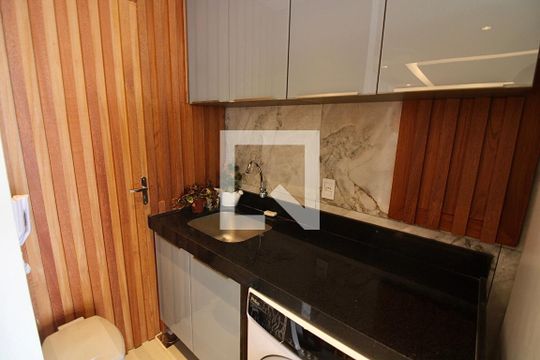 Área de Serviço de apartamento para alugar com 3 quartos, 180m² em Barra da Tijuca, Rio de Janeiro