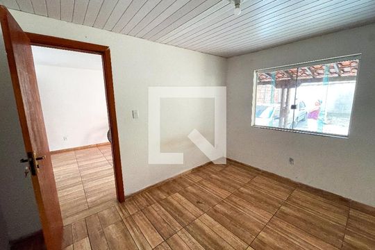 Quarto 1 de casa à venda com 3 quartos, 360m² em Industrial, Contagem