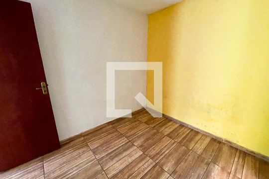Quarto 2 de casa à venda com 3 quartos, 360m² em Industrial, Contagem