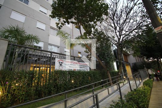 Fachada de apartamento para alugar com 2 quartos, 37m² em Cambuci, São Paulo