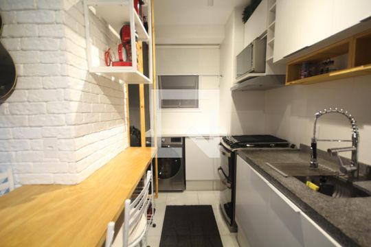 Cozinha de apartamento para alugar com 2 quartos, 37m² em Cambuci, São Paulo