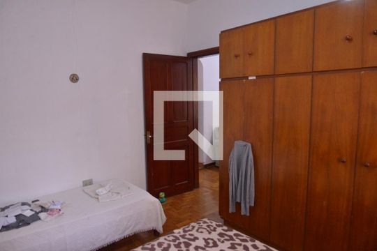 Quarto de casa à venda com 7 quartos, 455m² em Vila Leopoldina, Santo André