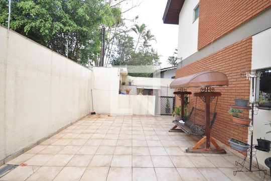 Quintal de casa à venda com 3 quartos, 320m² em Barro Branco (zona Norte), São Paulo