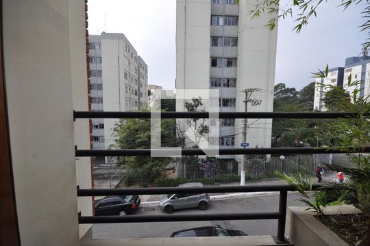 Sacada de casa à venda com 3 quartos, 320m² em Barro Branco (zona Norte), São Paulo