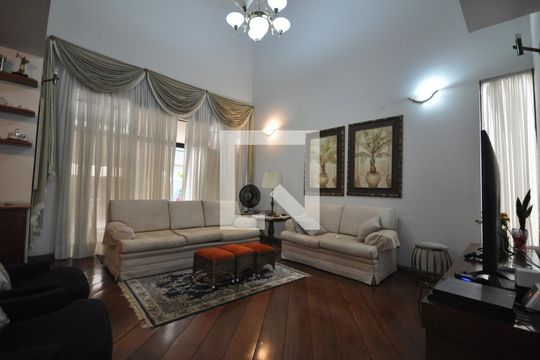 Casa à venda com 3 quartos, 320m² em Barro Branco (zona Norte), São Paulo