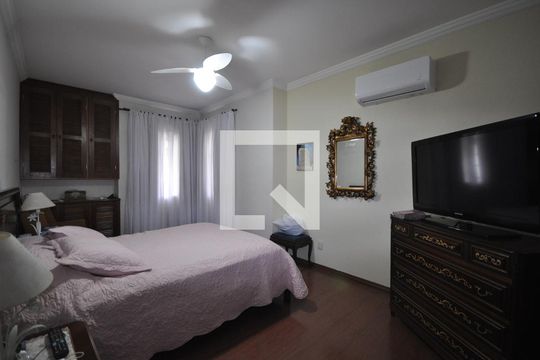 Suíte 1 de casa à venda com 3 quartos, 320m² em Barro Branco (zona Norte), São Paulo