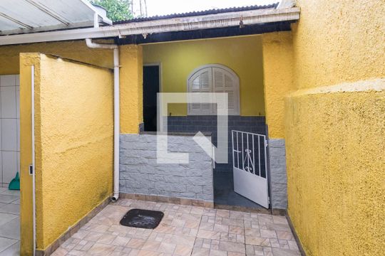 Acesso a casa dos fundos de casa à venda com 4 quartos, 190m² em Jardim América, Rio de Janeiro