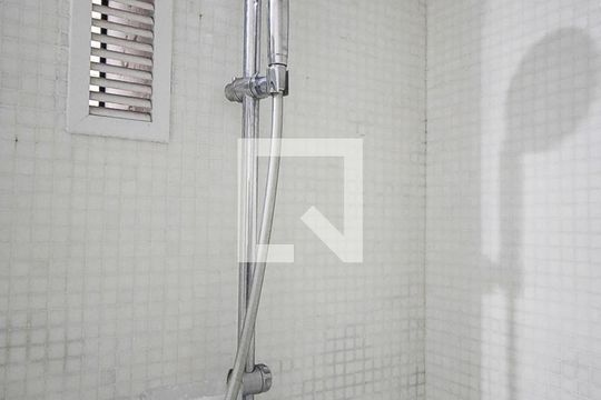 Banheiro de apartamento à venda com 2 quartos, 70m² em Panamby, São Paulo