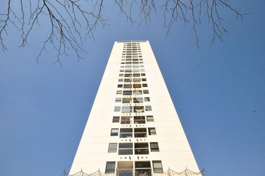 Fachada de apartamento à venda com 2 quartos, 70m² em Panamby, São Paulo