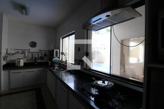 Cozinha de casa à venda com 5 quartos, 360m² em Moneró, Rio de Janeiro