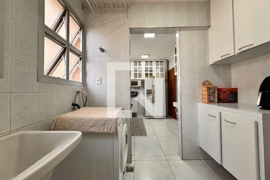 Lavanderia de apartamento para alugar com 3 quartos, 108m² em Campestre, Santo André