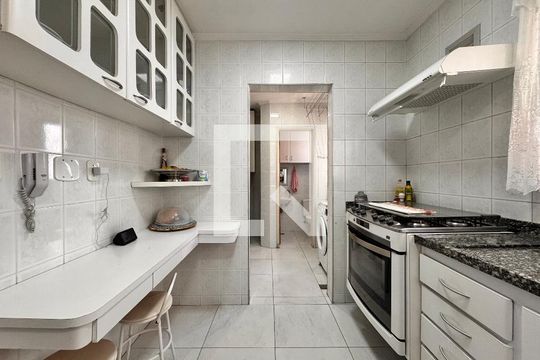 Cozinha de apartamento para alugar com 3 quartos, 108m² em Campestre, Santo André