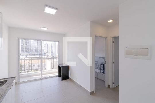 Sala e Cozinha de apartamento à venda com 2 quartos, 36m² em Ipiranga, São Paulo
