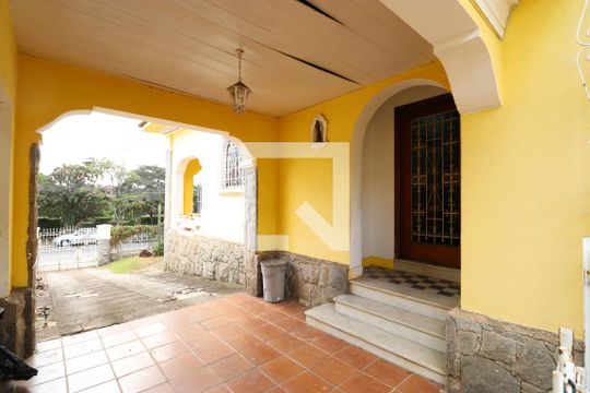 Varanda de casa para alugar com 4 quartos, 800m² em Lapa, São Paulo