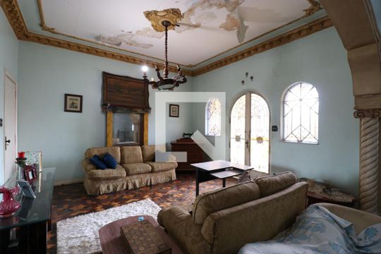 Sala de TV de casa para alugar com 4 quartos, 800m² em Lapa, São Paulo