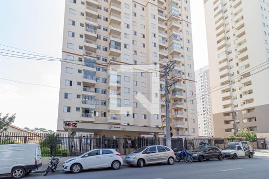 Fachada de apartamento à venda com 2 quartos, 49m² em Conceicao, Osasco
