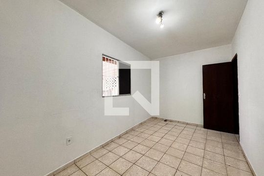 Quarto 1 de casa para alugar com 2 quartos, 67m² em Parque das Nações, Santo André