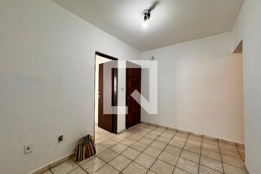 Sala de casa para alugar com 2 quartos, 67m² em Parque das Nações, Santo André