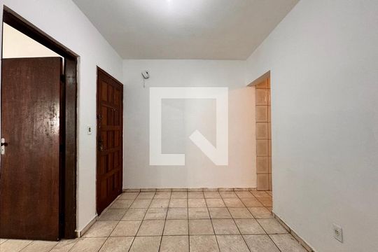 Sala de casa para alugar com 2 quartos, 67m² em Parque das Nações, Santo André