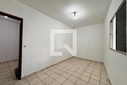 Quarto 1 de casa para alugar com 2 quartos, 67m² em Parque das Nações, Santo André