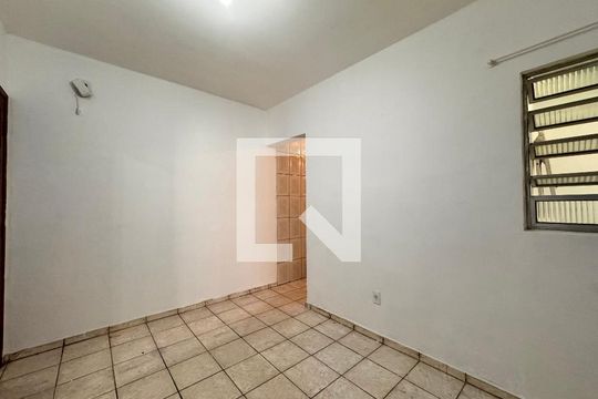 Sala de casa para alugar com 2 quartos, 67m² em Parque das Nações, Santo André
