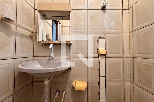 Banheiro de casa para alugar com 2 quartos, 67m² em Parque das Nações, Santo André