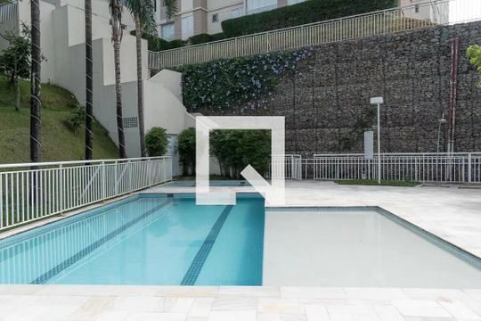 Piscina de apartamento para alugar com 3 quartos, 61m² em Vila Endres, Guarulhos