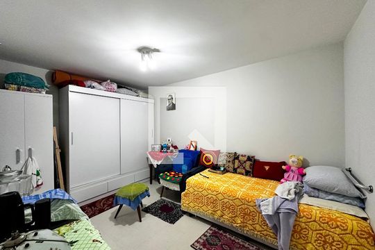 Quarto de Serviço de casa à venda com 4 quartos, 170m² em Vila Cordeiro, São Paulo