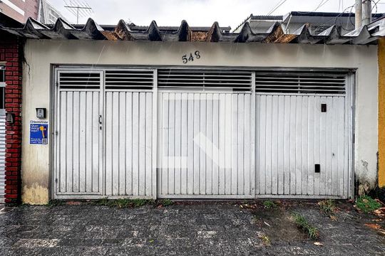 Fachada de casa à venda com 4 quartos, 170m² em Vila Cordeiro, São Paulo