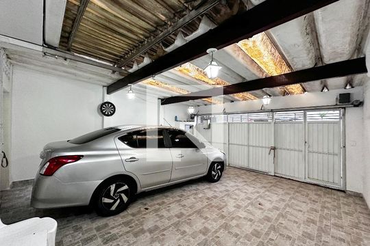 Garagem de casa à venda com 4 quartos, 170m² em Vila Cordeiro, São Paulo