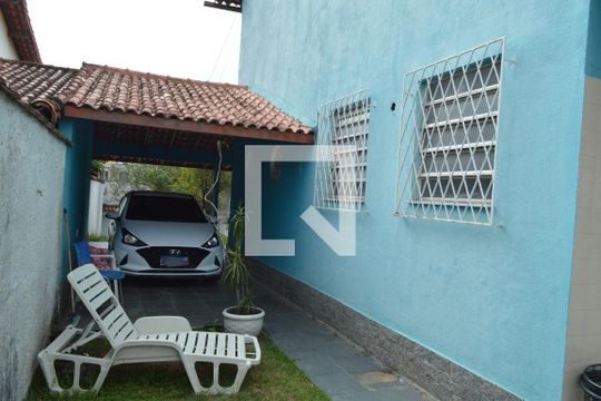 Garagem de casa à venda com 3 quartos, 270m² em Pechincha, Rio de Janeiro