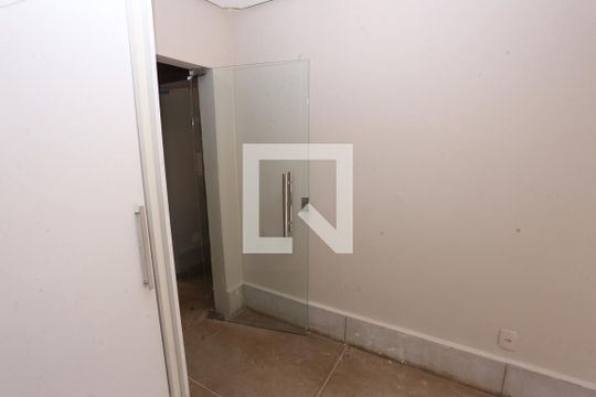 Quarto suite 3 de apartamento para alugar com 3 quartos, 359m² em Guará Ii, Brasília