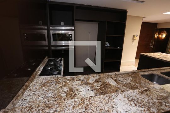 Cozinha de apartamento para alugar com 3 quartos, 359m² em Guará Ii, Brasília