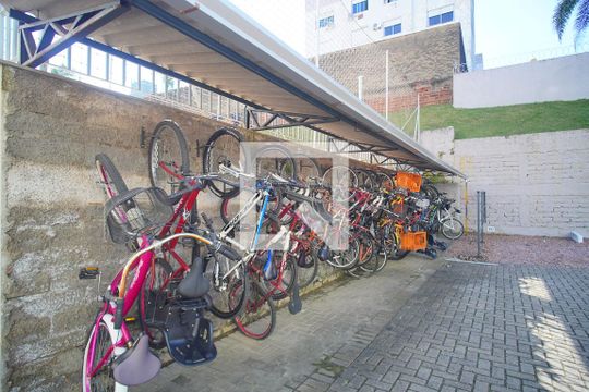 Bicicletario de apartamento à venda com 2 quartos, 51m² em Industrial, Novo Hamburgo