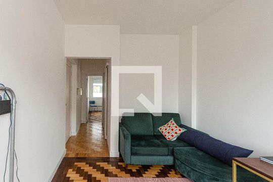Corredor de apartamento para alugar com 1 quarto, 45m² em Centro Histórico, Porto Alegre