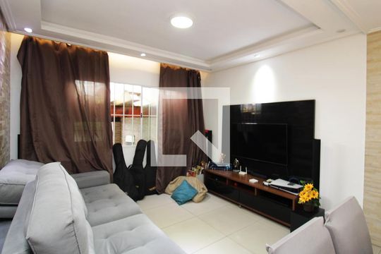 Sala de casa à venda com 3 quartos, 136m² em Jardim Guapira, São Paulo
