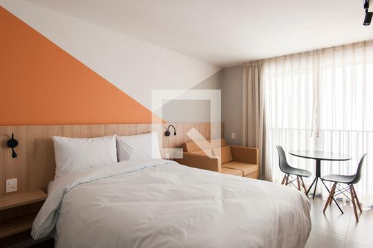 Apartamento à venda com 1 quarto, 24m² em Auxiliadora, Porto Alegre