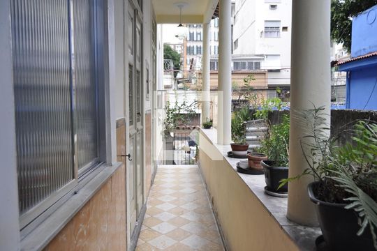 Área comum de casa à venda com 3 quartos, 286m² em Sampaio, Rio de Janeiro