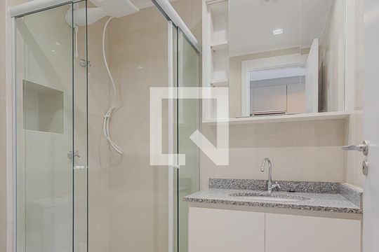 Banheiro de kitnet/studio à venda com 1 quarto, 29m² em Cerqueira César, São Paulo