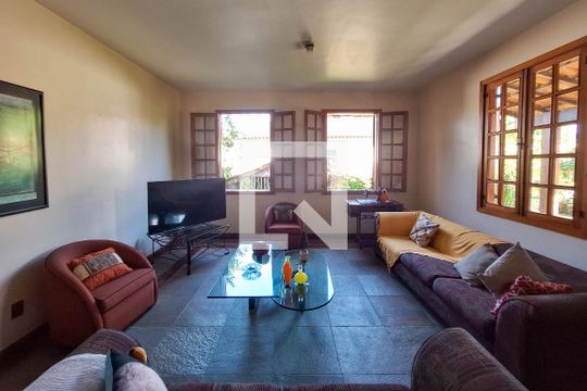 Sala de casa à venda com 4 quartos, 1000m² em Fonseca, Niterói
