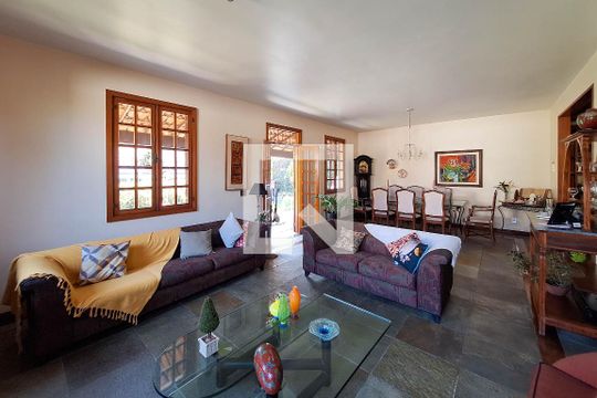 Casa à venda com 4 quartos, 1000m² em Fonseca, Niterói