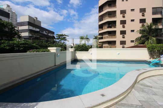 Área comum - Piscina de apartamento para alugar com 4 quartos, 180m² em Enseada, Guarujá