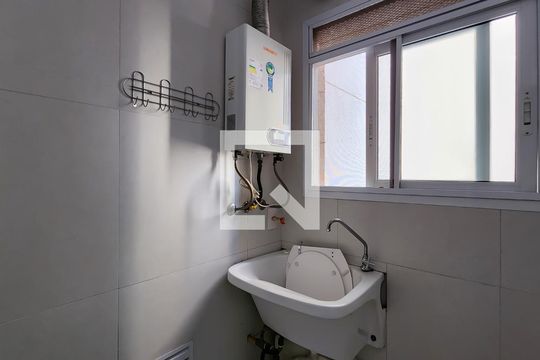 Área de Serviço de apartamento à venda com 2 quartos, 74m² em Jardim Tupanci, Barueri