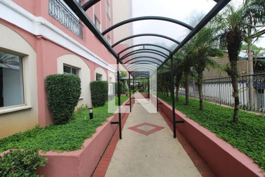 Entrada de apartamento para alugar com 2 quartos, 64m² em Jardim Anhanguera, São Paulo