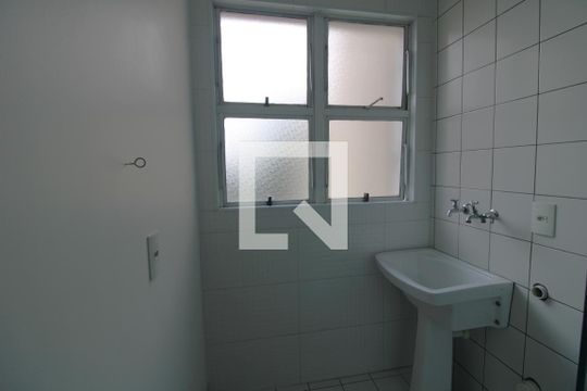 Lavanderia de apartamento para alugar com 2 quartos, 64m² em Jardim Anhanguera, São Paulo
