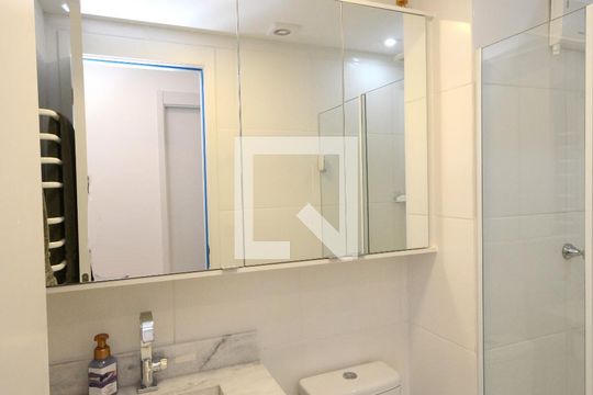 Banheiro de apartamento à venda com 2 quartos, 40m² em Jardim Prudência, São Paulo