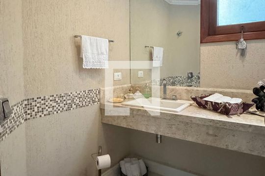 Lavabo de casa de condomínio à venda com 4 quartos, 430m² em Alphaville, Santana de Parnaíba
